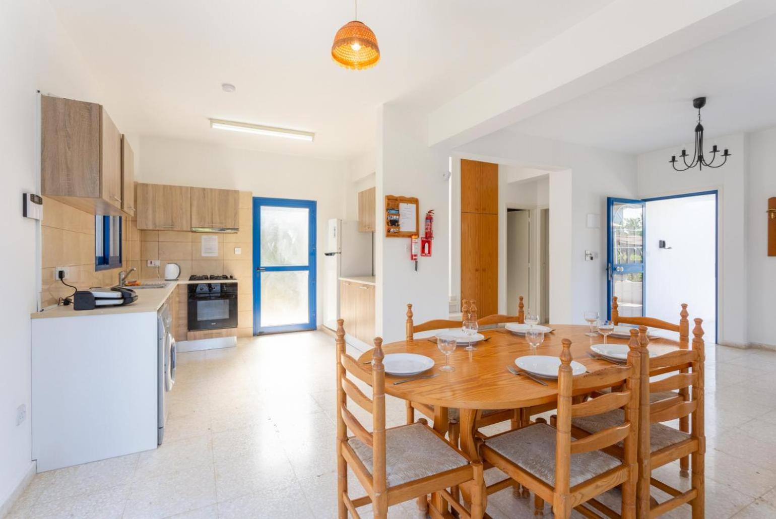 Villa Charoula Pente Paphos Esterno foto