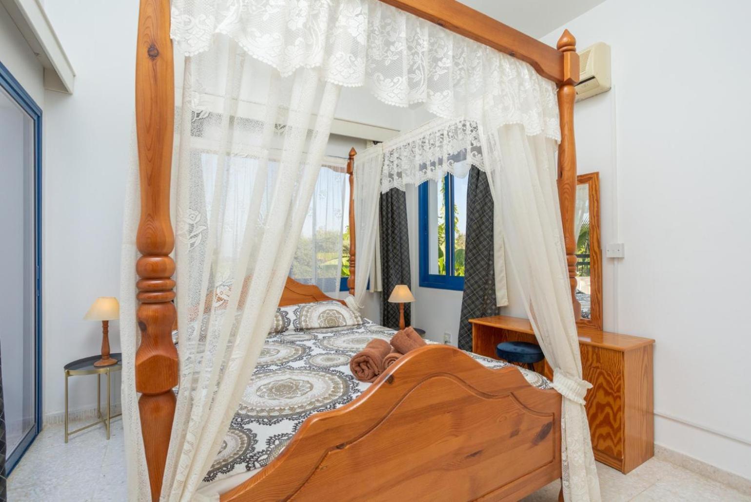 Villa Charoula Pente Paphos Esterno foto